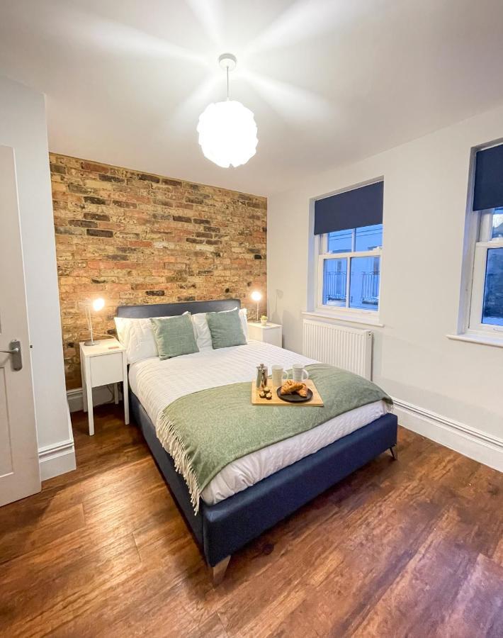 Stunning Brighton Seaside 2-Bedroom Townhouse With Patio, Sleeps 6 Εξωτερικό φωτογραφία