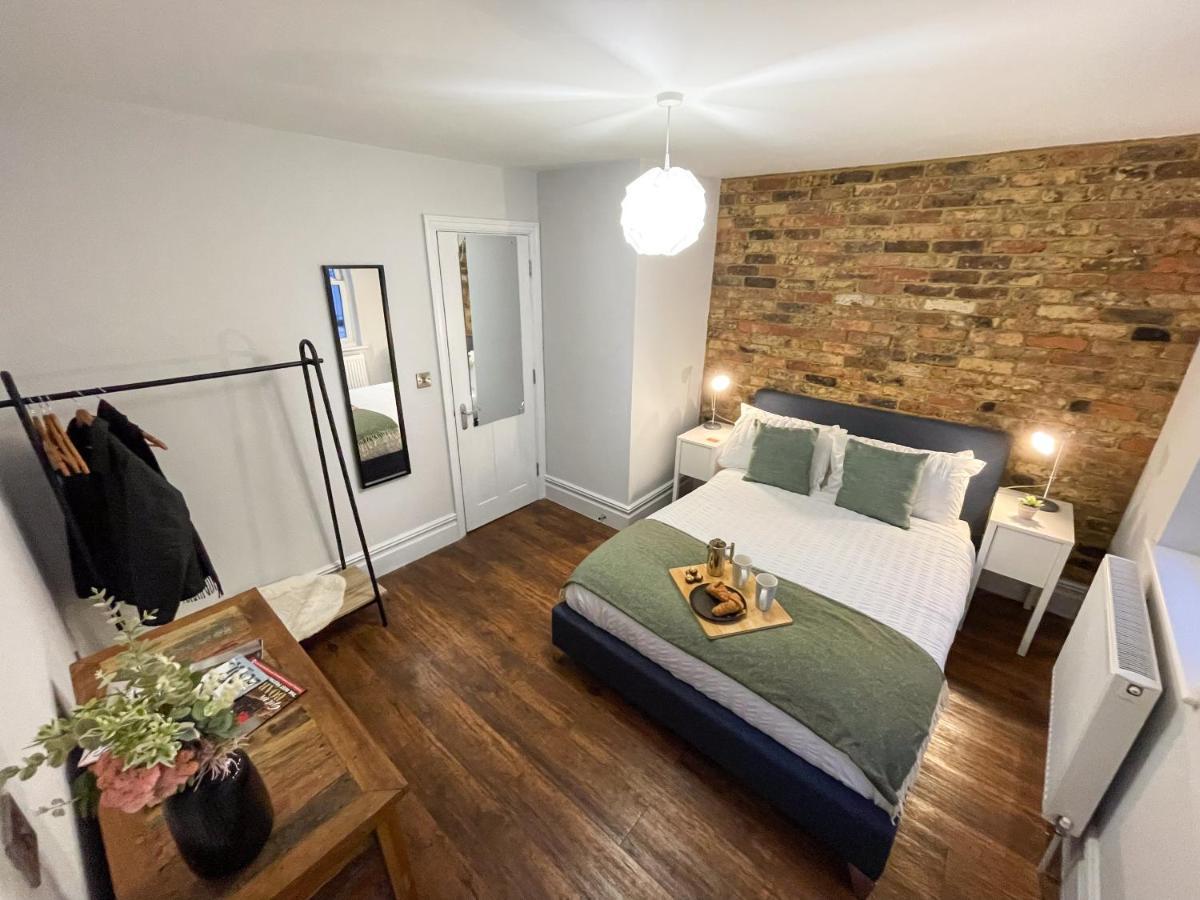 Stunning Brighton Seaside 2-Bedroom Townhouse With Patio, Sleeps 6 Εξωτερικό φωτογραφία