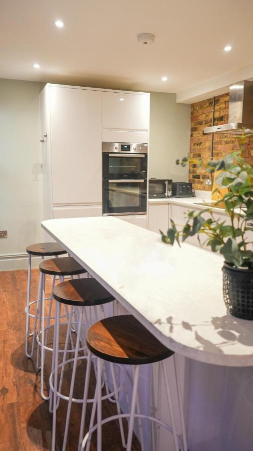 Stunning Brighton Seaside 2-Bedroom Townhouse With Patio, Sleeps 6 Εξωτερικό φωτογραφία